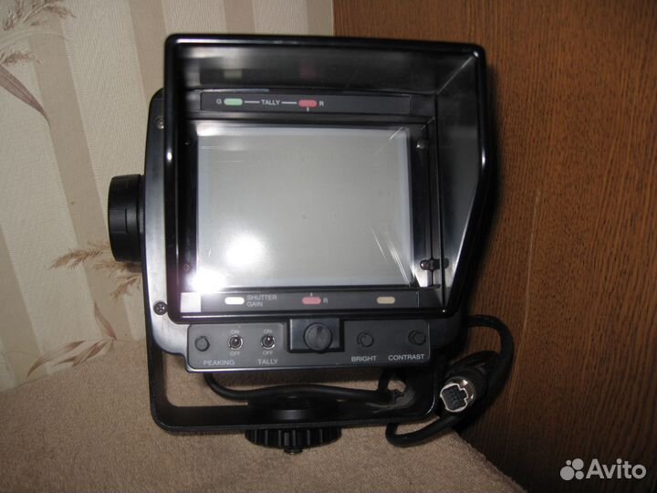 Осветительные приборы и видеоискатель