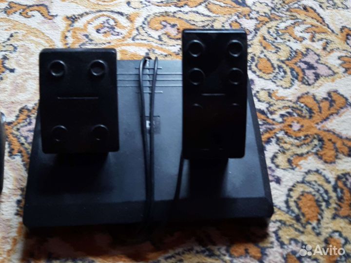 Игровой руль с педалями для пк