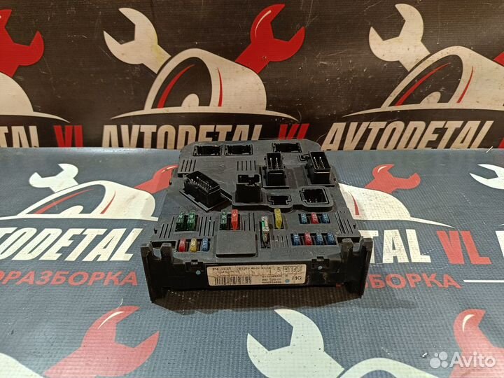 Блок предохранителей Peugeot 206