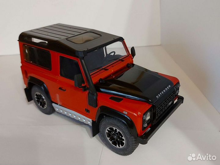 Land Rover Defender 90 Adventure 1:18 Kyosho