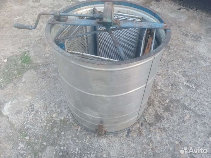 Продам Медогонку 4 рамочная