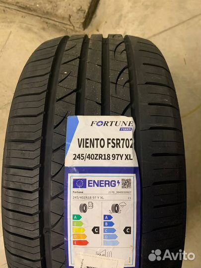 Fortune FSR702 245/40 R18 97Y
