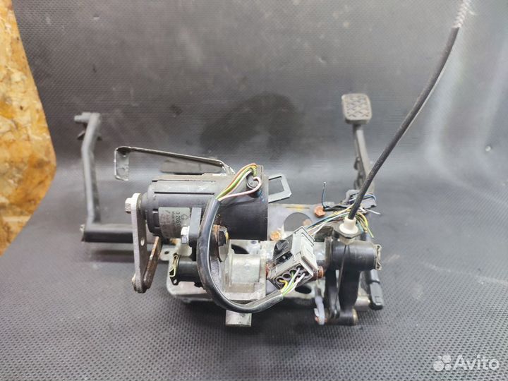 Педальный узел для BMW 7 E38