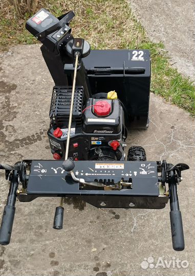 Снегоуборщик бензиновый