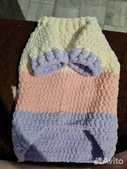 Вязаная кофточка для небольших собак