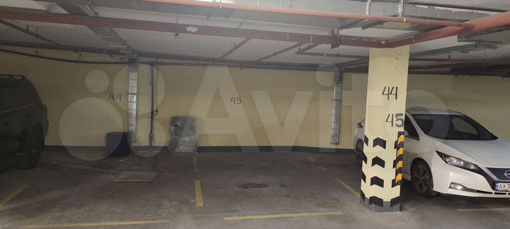 Машиноместо, 14 м²