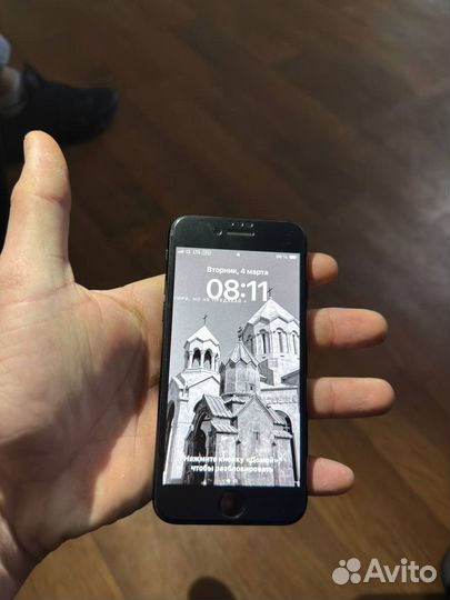 iPhone SE (2020), 64 ГБ