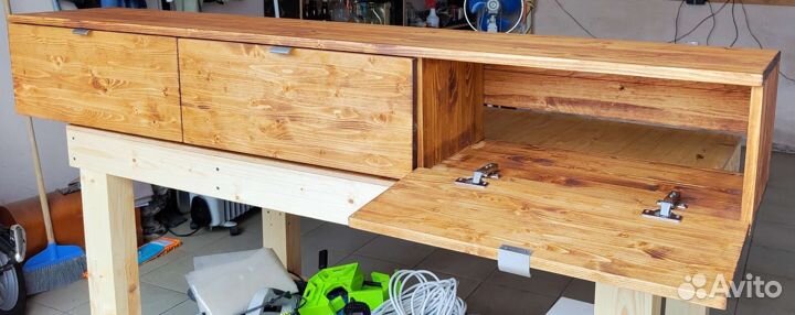 Тумба под тв из массива подвесная