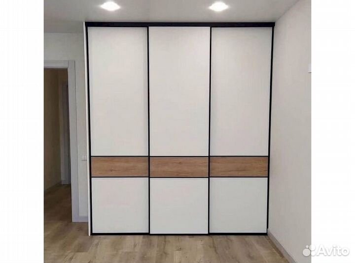Черный шкаф