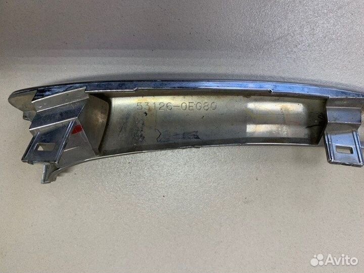 Молдинг решетки радиатора Toyota Highlander 3