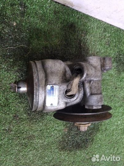 Насос гура Mercedes-Benz 280 седан 1980