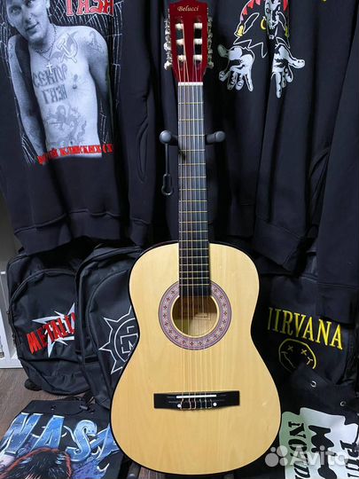 Классическая гитара 3/4 bellucci