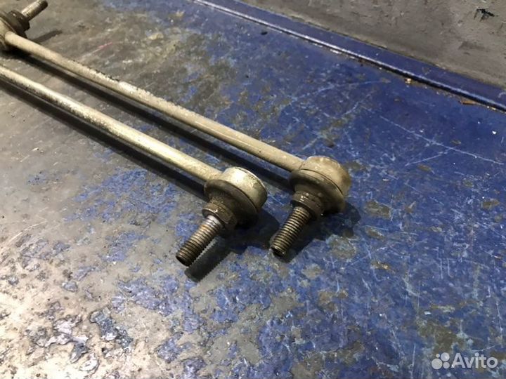 Стойки стабилизатора передние Ford Focus 3 CB8