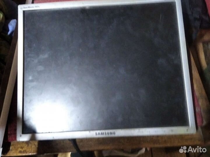 Монитор samsung