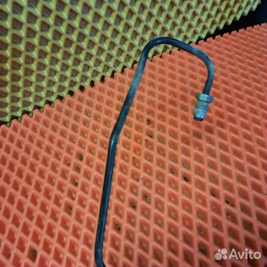 Трубка тормозная передняя левая Ford Fiesta MK5