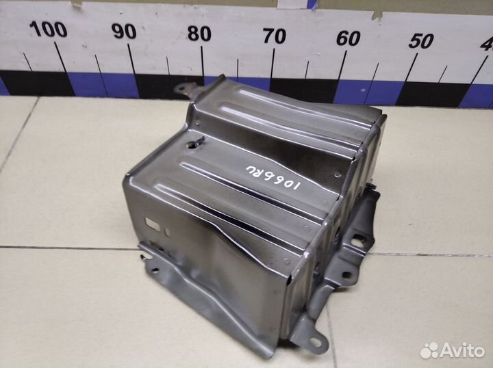 Кронштейн (сопут. товар) Fortuner 2015