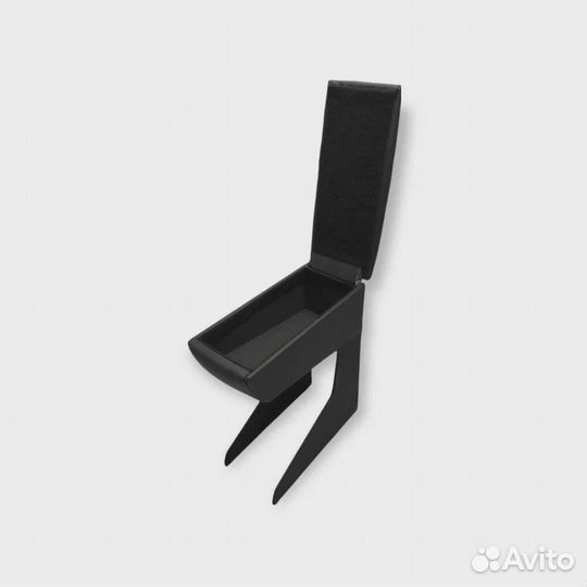 Подлокотник эконом LADA largus