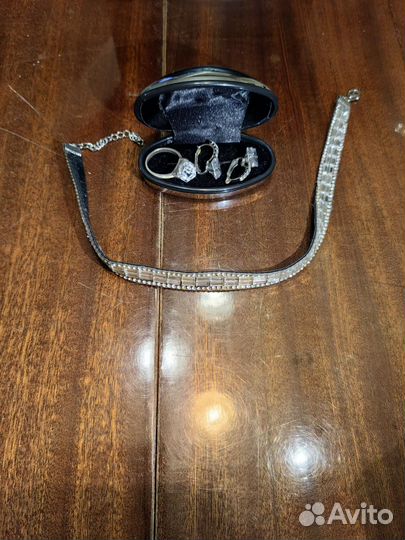 Кольцо и серьги, колье