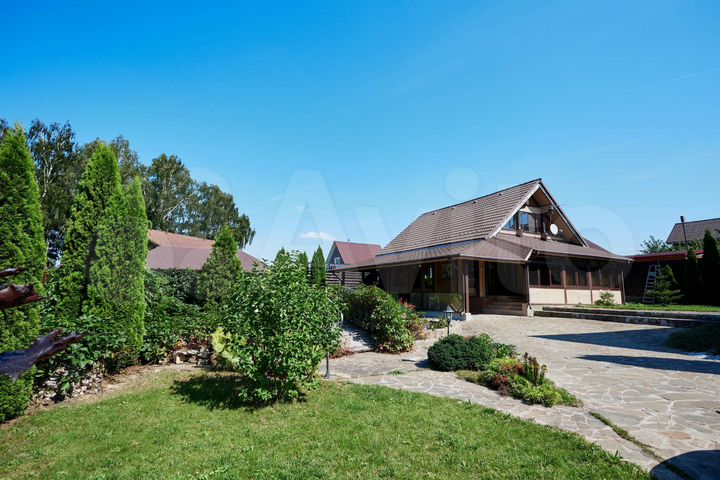 Коттедж 160 м² на участке 11 сот.