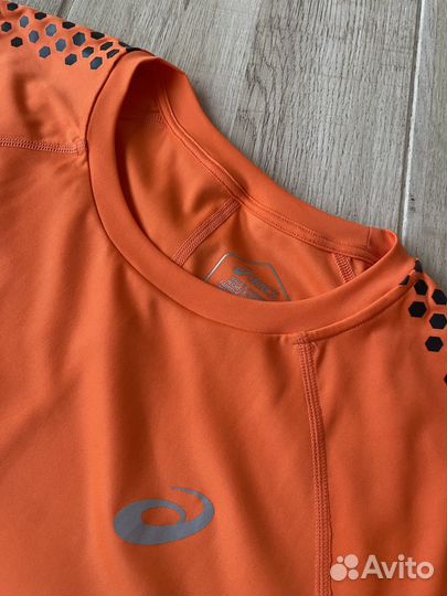 Футболка Asics