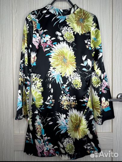 Платье с цветочным принтом Zara