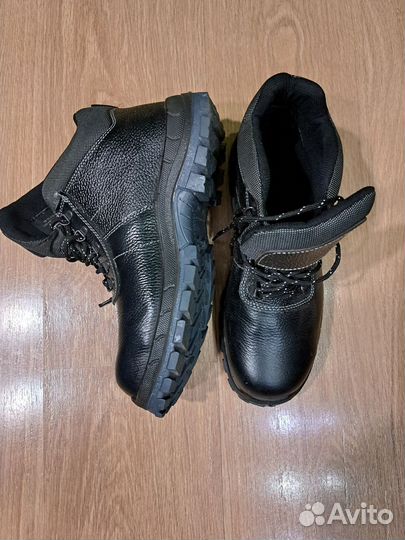 Ботинки спецобувь 43-44 размер