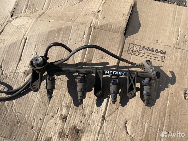 Топливная рампа Renault megane 1