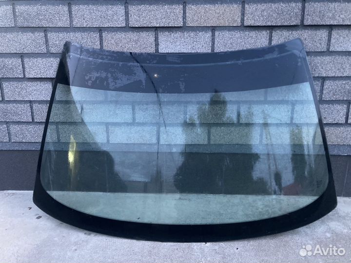 Лобовое стекло на LADA priora