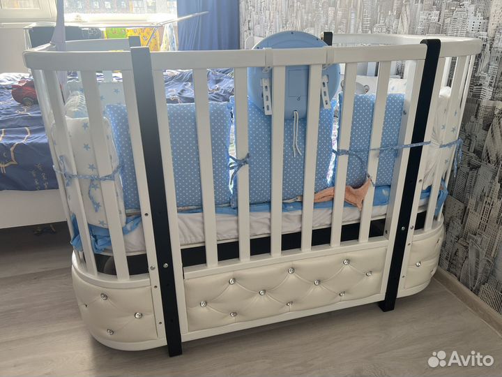 Детская кроватка