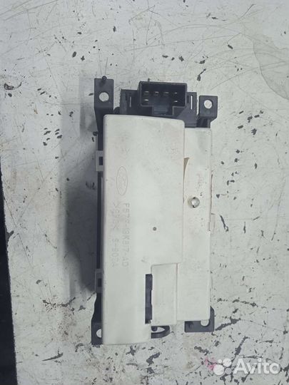 Блок управления климатом задний Ford Explorer 2