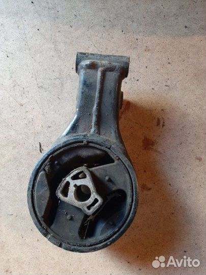 Подушка двигателя задняя нижняя Chevrolet Cruze