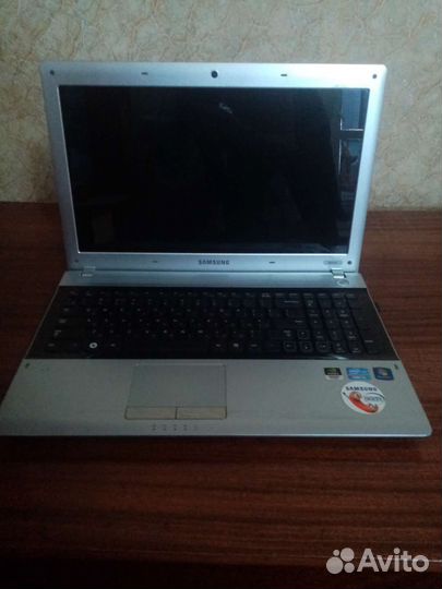 Samsung RV520