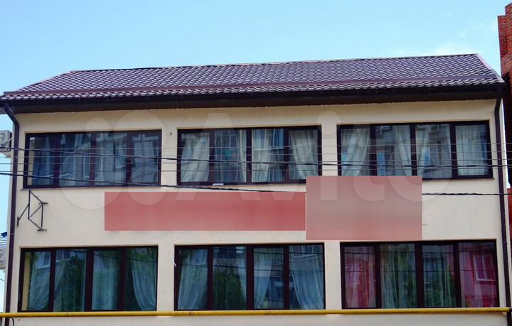 Комната 40 м² в 6-к., 1/2 эт.