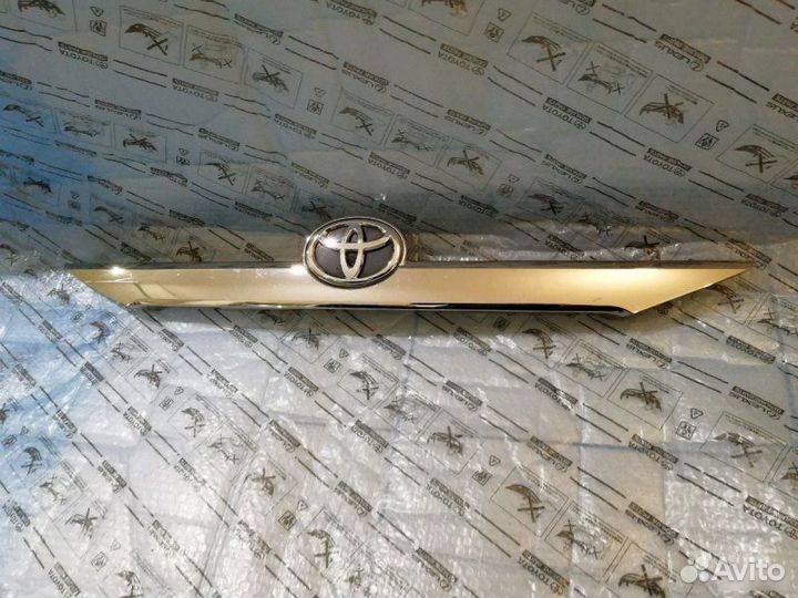Молдинг хром багажника Toyota Camry 50