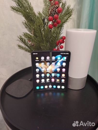 Samsung Galaxy Z Fold4, 12/512 ГБ