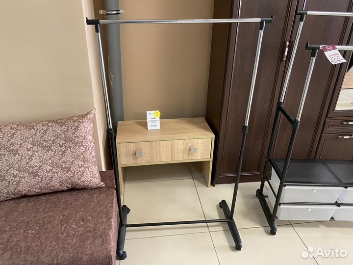 Вешалка CR105