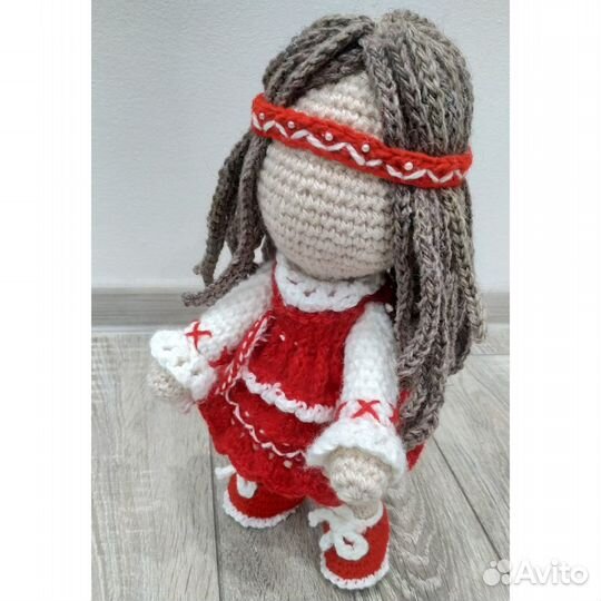 Кукла вязаная крючком 