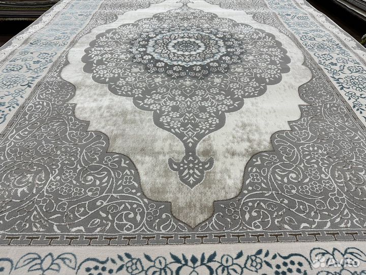 Ковер новый 2.4х3.4 классический