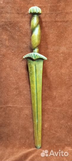 Старинный бронзовый в античном силе