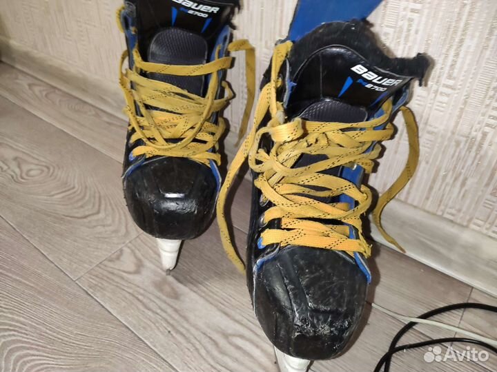 Хоккейные коньки