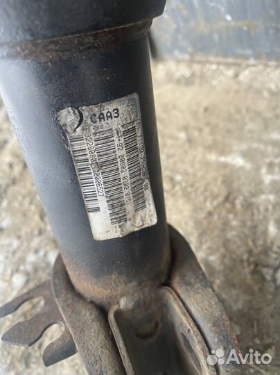 Стойки в сборе передние на LADA kalina 1