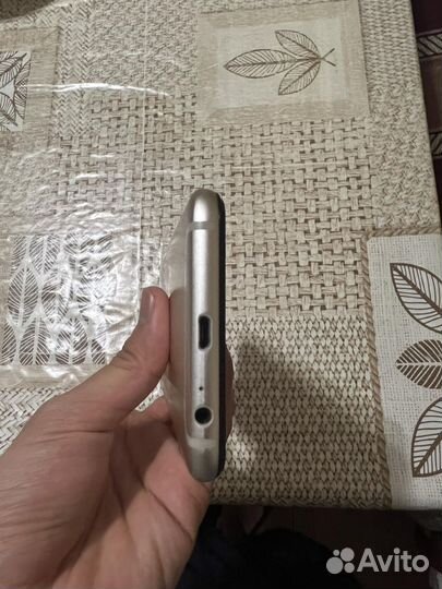 Samsung Galaxy A6, 3/32 ГБ