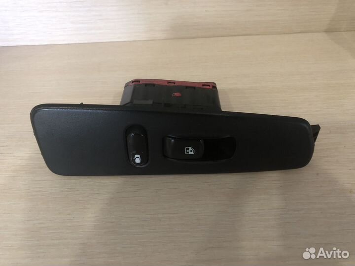 Кнопка стеклоподъемника SsangYong Rexton 1