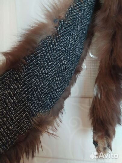 Меховой воротник чернобурка