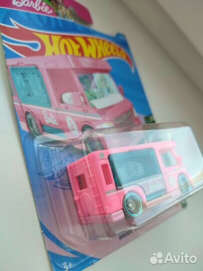 Машинка Hot Wheels Barbie Dream Camper