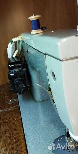 Швейная машинка Чайка-lII