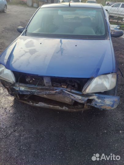 В разборе Renault Logan 1 1.4 8 кл