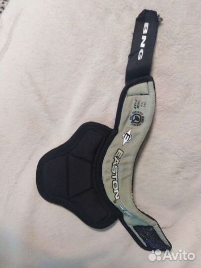 Налокотники хоккейные и нагрудник