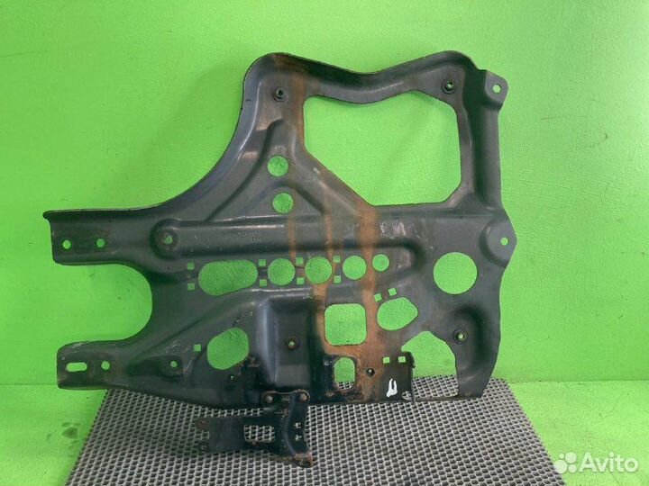 Кронштейн крепления крыла mercedes-benz actros MP