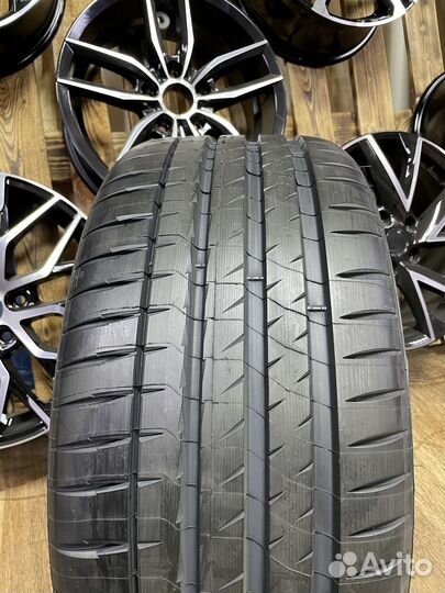 Michelin Pilot Sport 4 S 305/25 R20 97Y